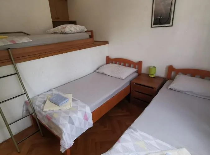 Penic Vikendica Rogoznica (Sibenik-Knin)